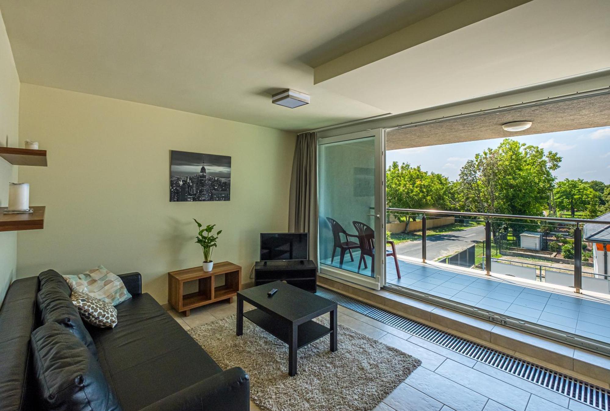 Hedon Brewery Apartments - 200 Meter To The Beach Balatonvilágos Esterno foto
